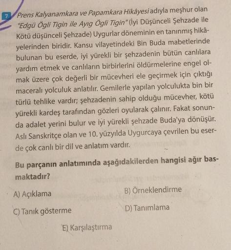 7
Prens Kalyanamkara ve Papamkara Hikâyesi adıyla meşhur olan
"Edgü Ögli Tigin ile Ayıg Ögli Tigin" (İyi Düşünceli Şehzade ile
Kötü düşünceli Şehzade) Uygurlar döneminin en tanınmış hikâ-
yelerinden biridir. Kansu vilayetindeki Bin Buda mabetlerinde
buluna