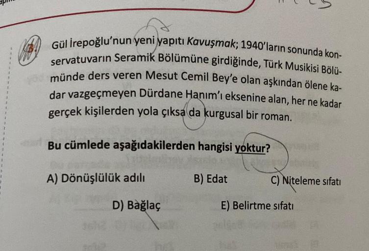 Gül İrepoğlu'nun yeni yapıtı Kavuşmak; 1940'ların sonunda kon-
servatuvarın Seramik Bölümüne girdiğinde, Türk Musikisi Bölü-
münde ders veren Mesut Cemil Bey'e olan aşkından ölene ka-
dar vazgeçmeyen Dürdane Hanım'ı eksenine alan, her ne kadar
gerçek kişil